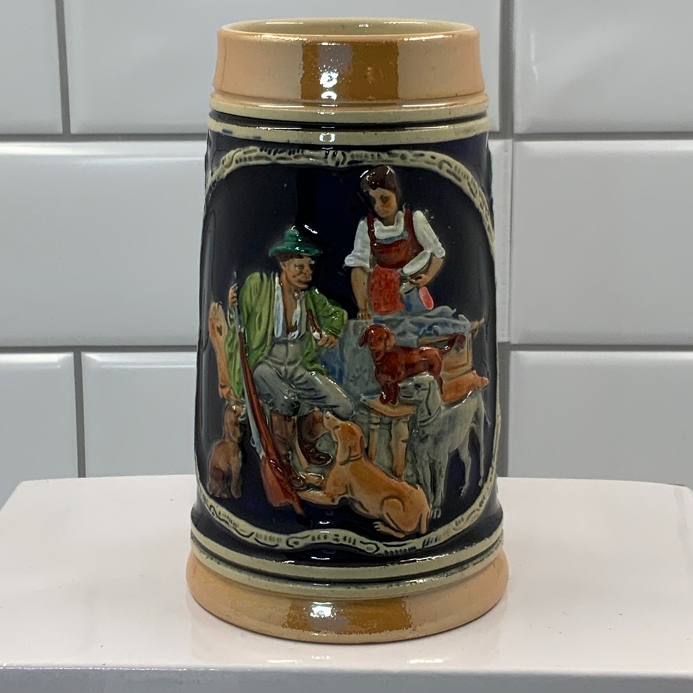 Vintage Western Germany Beer Stein Hunter Scene Ceramic Mug Cobalt Blue‎ Relief